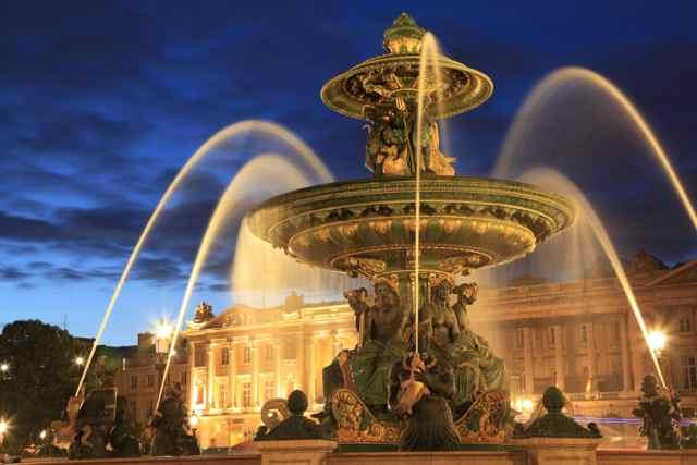Fountain in Paris